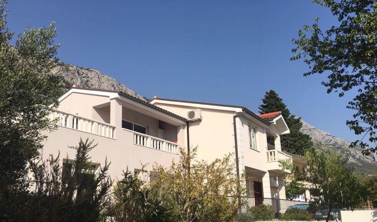 Studio Apartment Брела Экстерьер фото