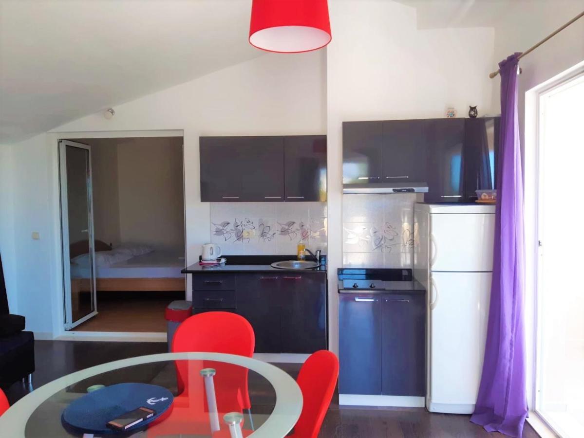 Studio Apartment Брела Экстерьер фото