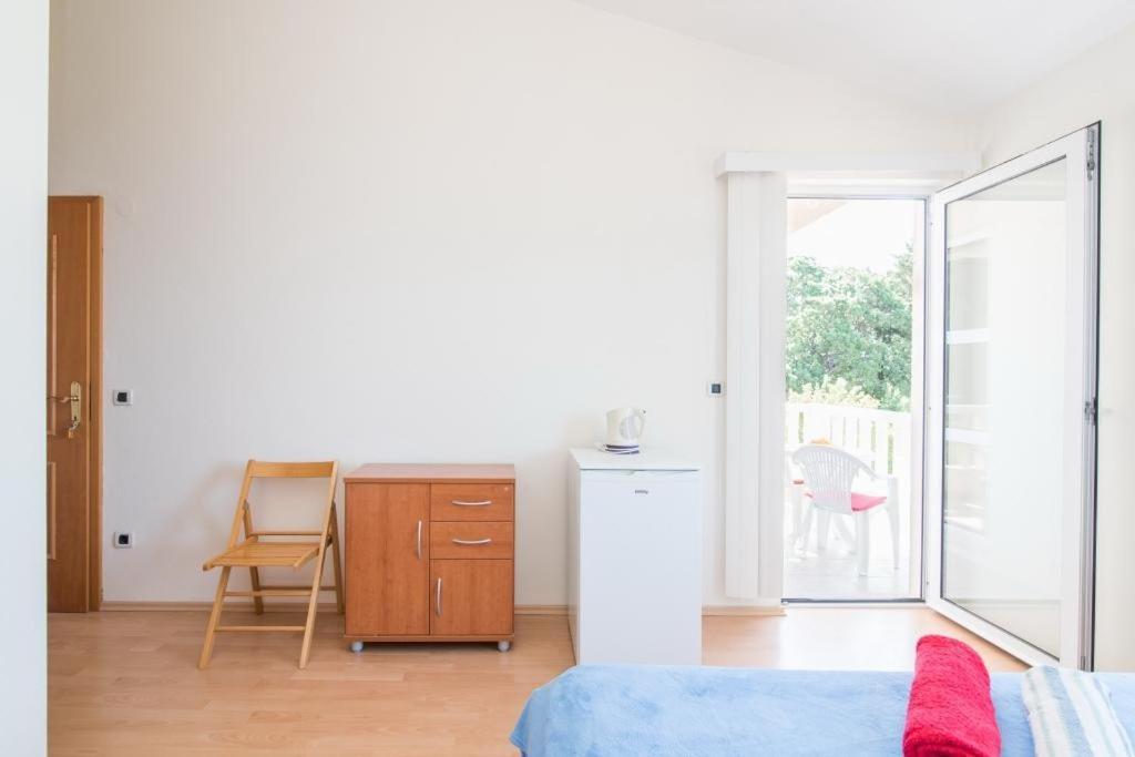 Studio Apartment Брела Номер фото