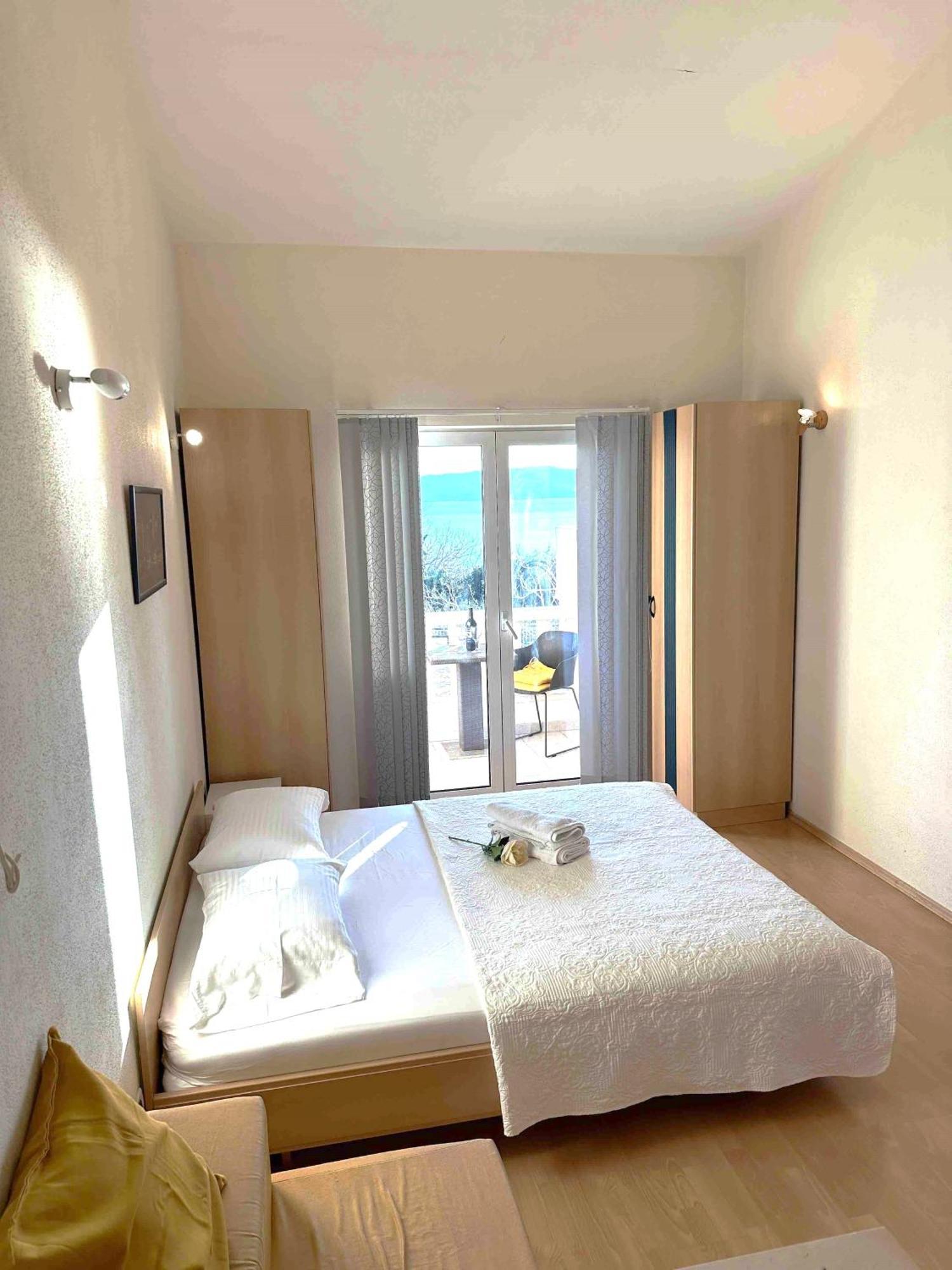 Studio Apartment Брела Номер фото