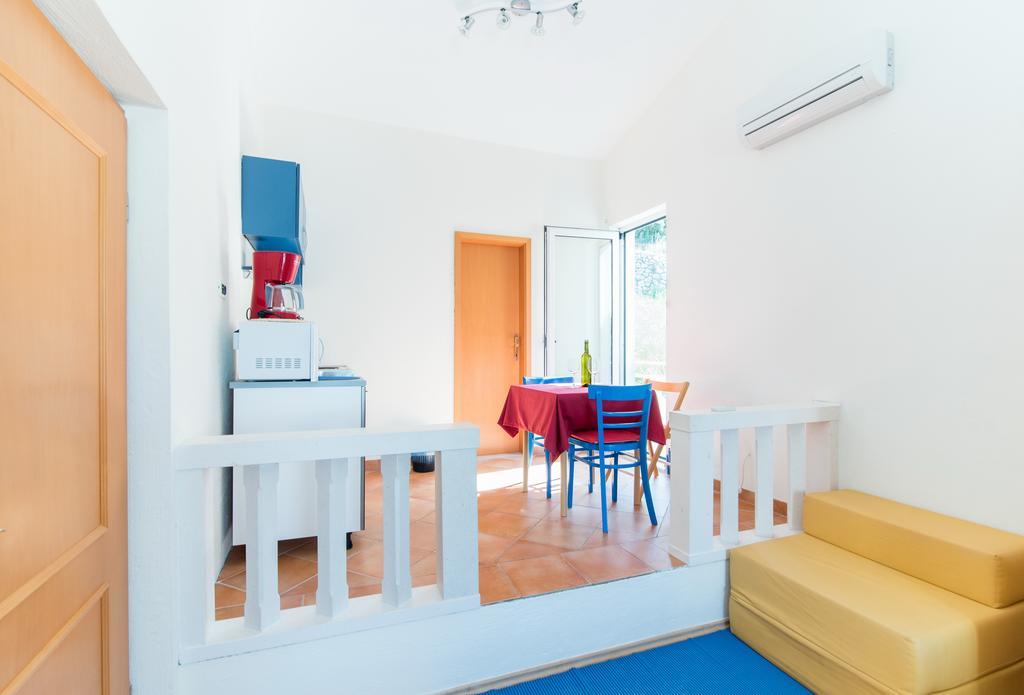 Studio Apartment Брела Экстерьер фото