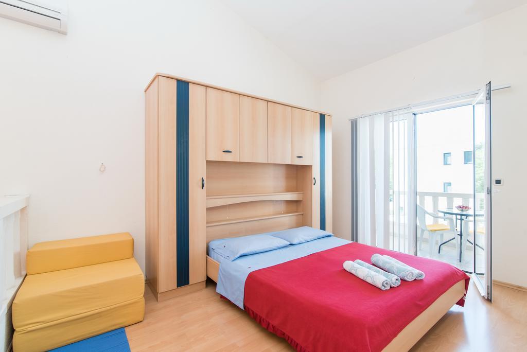 Studio Apartment Брела Экстерьер фото