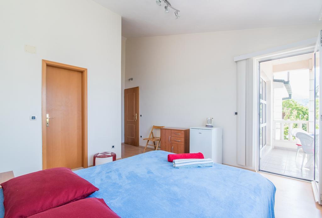 Studio Apartment Брела Экстерьер фото